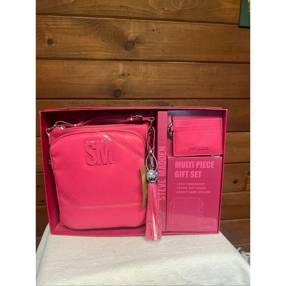 Steve Madden Handbags - Steve Madden Multi Piece Gift Set in hot pink, logo crossbody bag, a tassel key